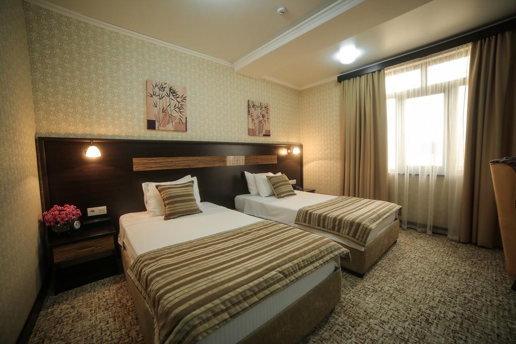 Chambre Lits Jumeaux Spacieuse